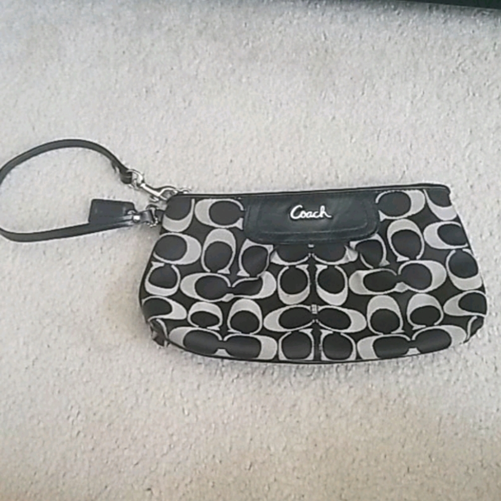 Coach medium size wristlet/clutch